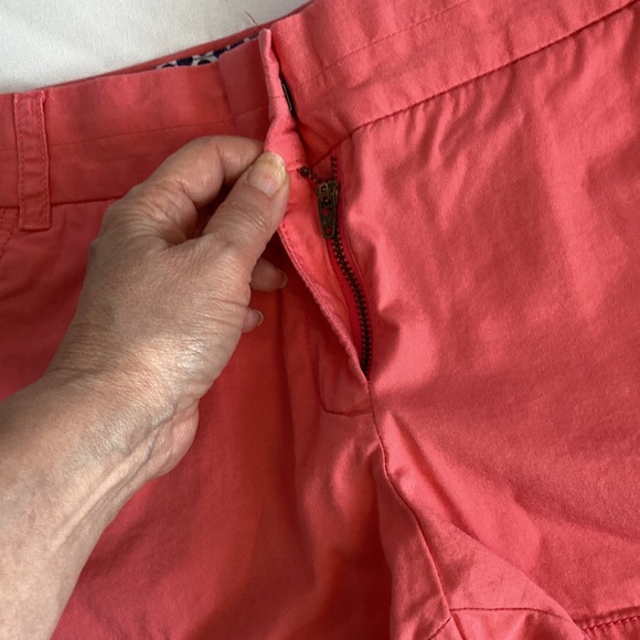 J. Crew Chino Broken-In Shorts Size 6 - Picture 3 of 8